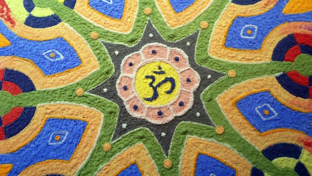 mandala-g5bc8789c4_640.jpg