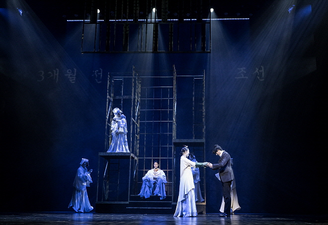 뮤지컬 곤투모로우 공연사진 2[제공=PAGE1].jpg