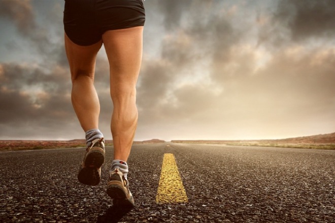 2022605012_Ry4wqg9k_jogging-2343558_1280.jpg