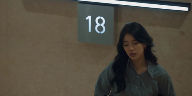 안나 이미지 계단.jpg