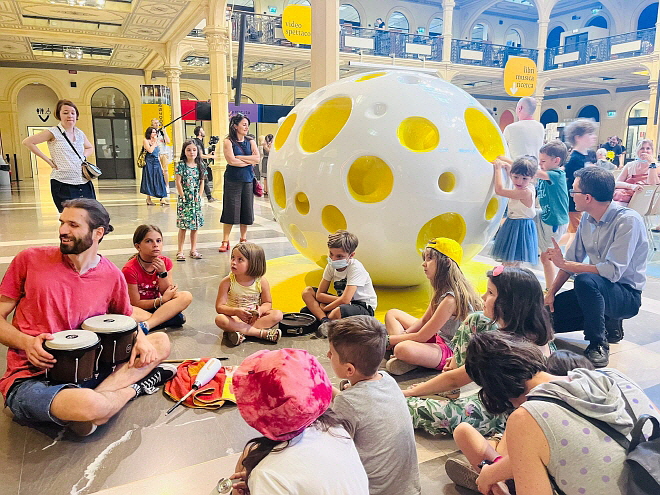 Three Dots, Biblioteca Salaborsa, Bologna 2022.jpg