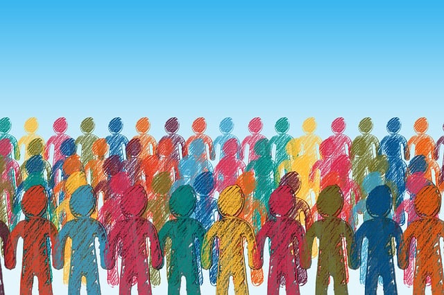 crowd-2457732_640.jpg