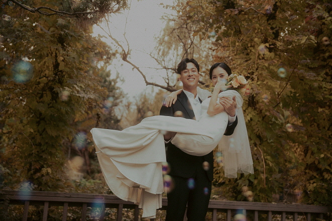 [2024 뮤지컬 L5Y]컨셉사진(박지연 최재림).jpg