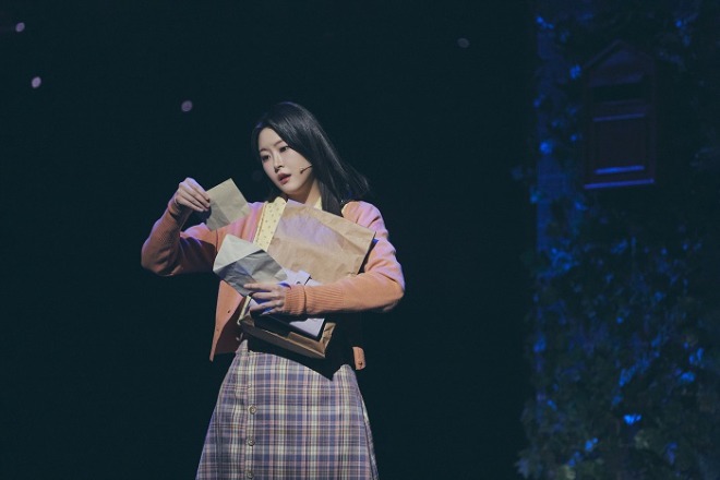 [겨울나그네] 한재아 공연사진4 (제공-에이콤).jpg