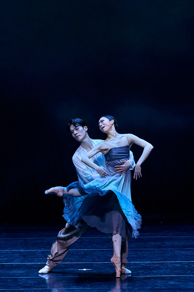 2023Korea Emotion-ⓒUniversal Ballet_Kyoungjin Kim 1.jpg