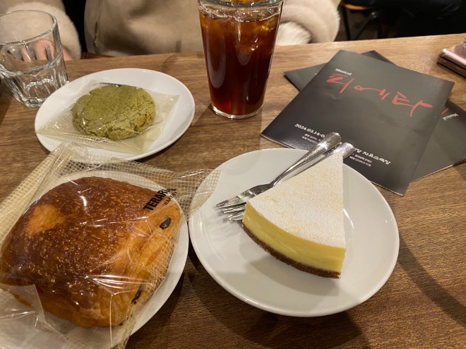 연극이 끝.jpg