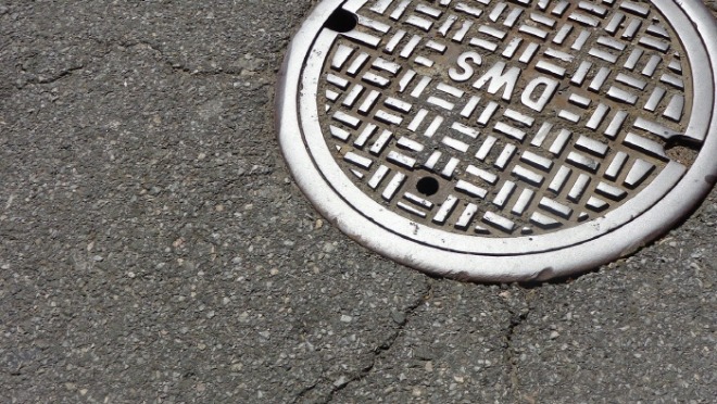 manhole-1200923_1280[크기변환].jpg