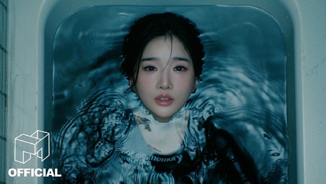 girls never die 뮤비.jpg