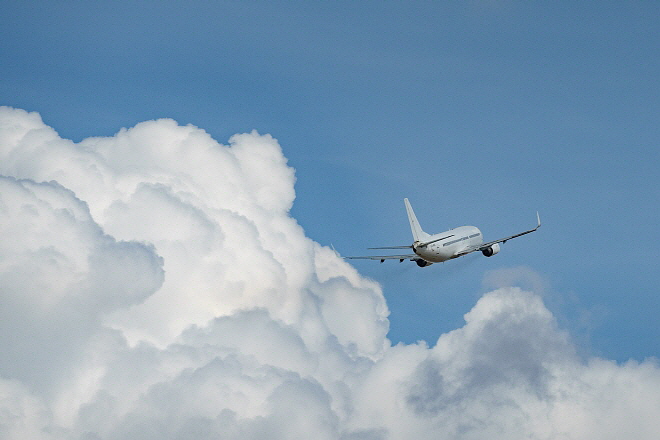 2050541976_PErR3qzc_airplane-7429725_1280.jpg