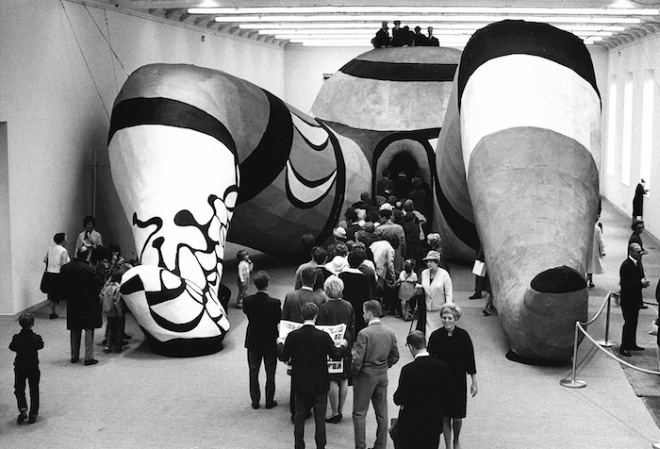Historia_HON_1966_ModernaMuseet.jpg