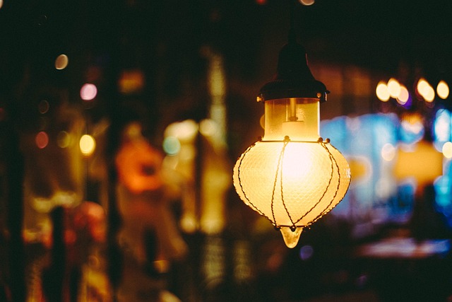 lamp-1571951_640.jpg