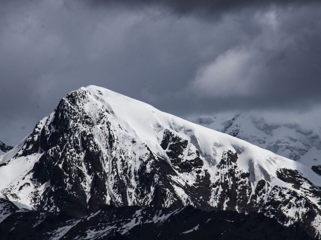 snow-mountain-2411058_1280.jpg