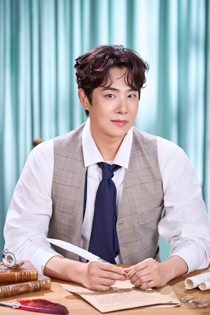 [크기변환]브라운 송원근.jpg