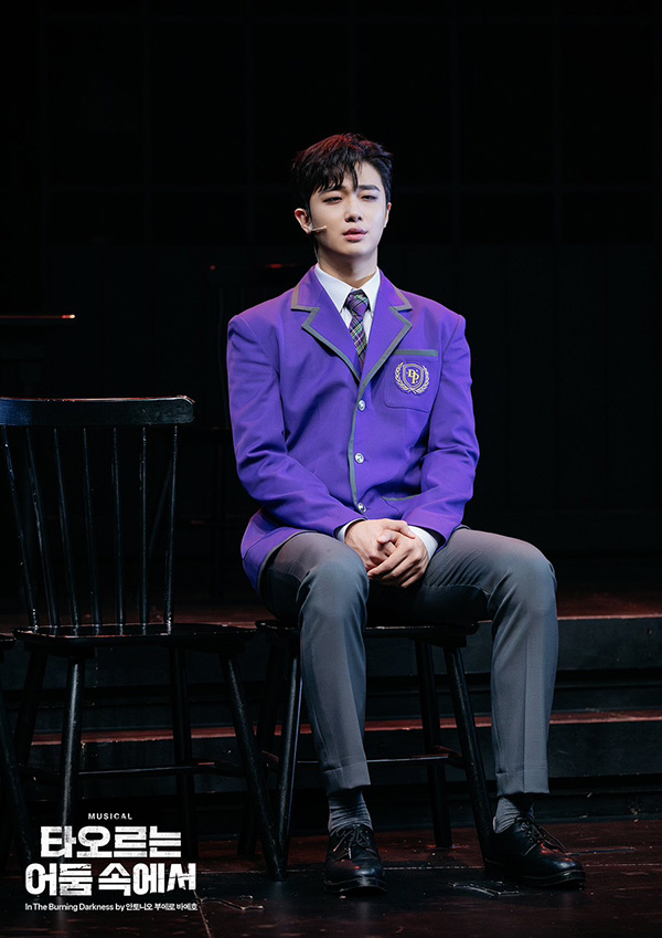 타어둠_까를로스.jpg