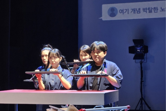 맵핑히틀러-스틸-2.jpg