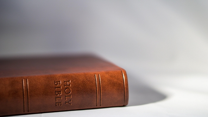 [크기변환]hucklebarry-bible-4249164_1920.jpg