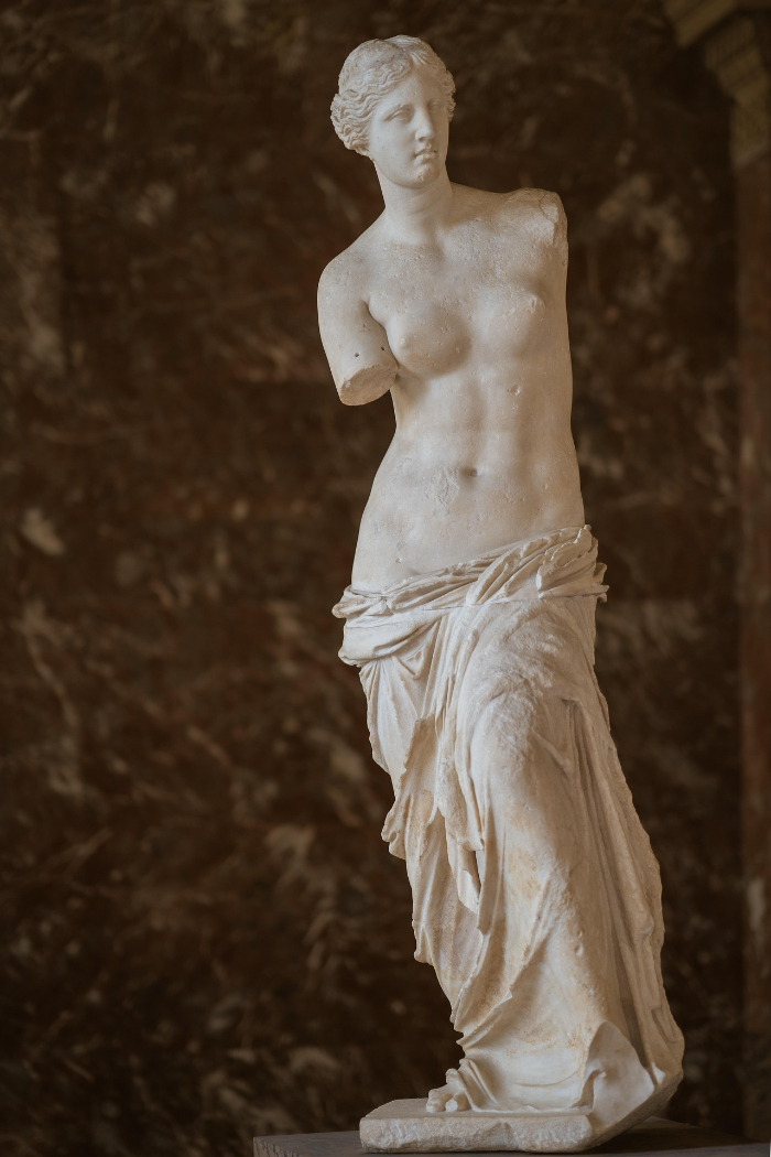 chiemseherin-statue-8342978_1920.jpg