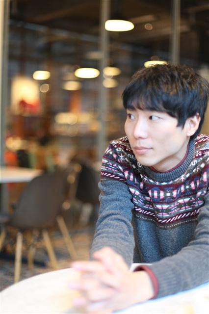 송승언 시인.JPG