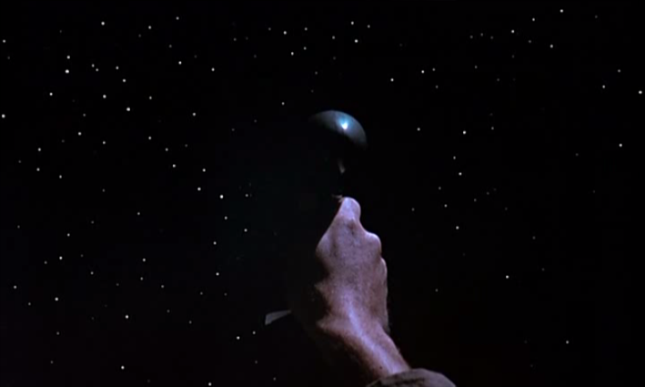 Il.Postino.1994.XviD.AC3.CD2-WAF 0002453240ms.png