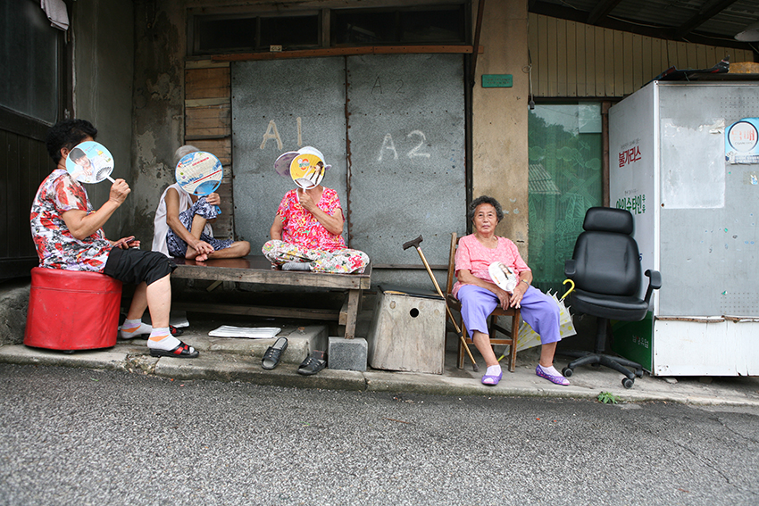 마을백사12_40cm×60cm_pigment-print_2014.jpg