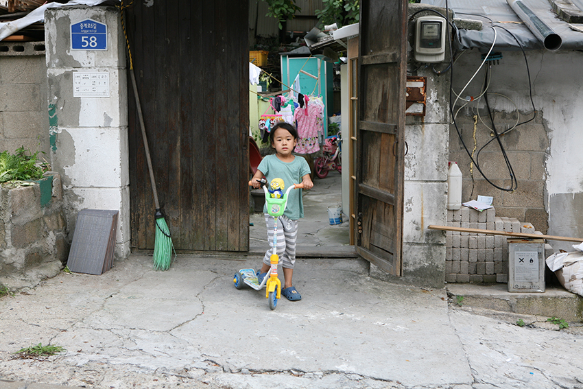 마을백사09_40cm×60cm_pigment-print_2014.jpg