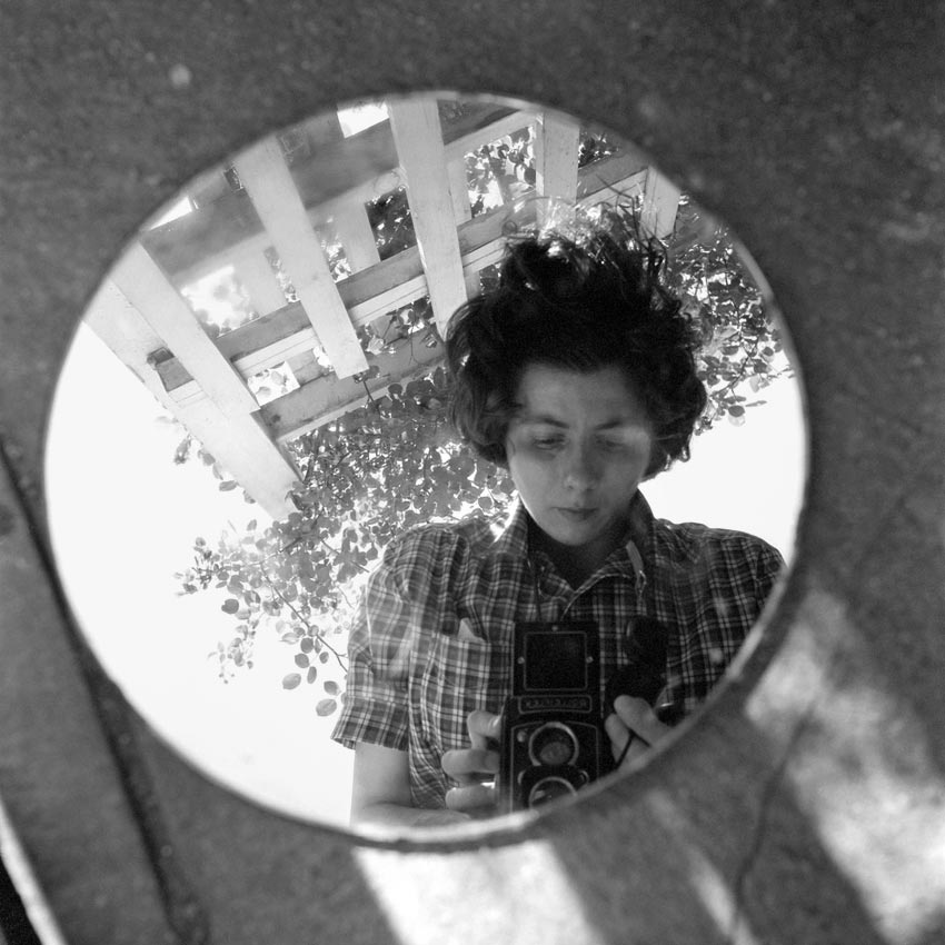 vivianmaier_selfportraits9.jpg