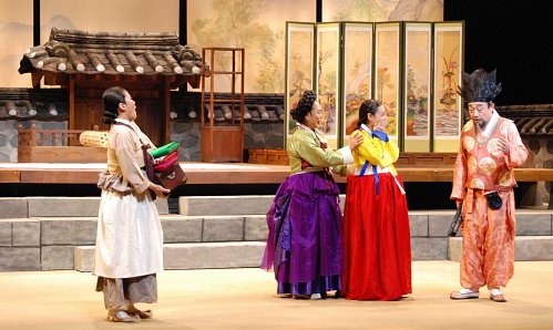 2009명동예술극장.jpg