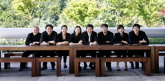4plus_단체사진1.jpg