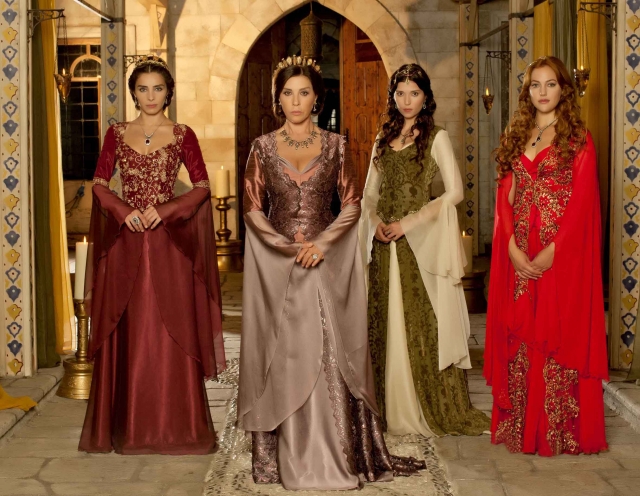hafsa-purple-dress-hatice-green-and-white-dress-mahidevran-red-dress-and-hurrem-red-and-gold-dress.jpg