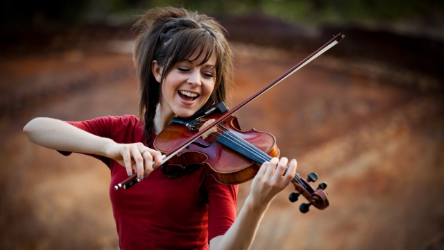 lindsey-stirling-music-33545711-2560-1440.jpg