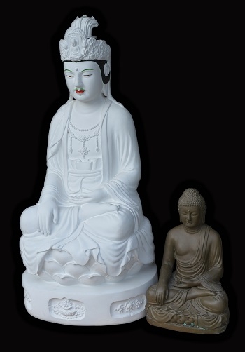이상배_석조(청옥) 관음보살좌상.jpg