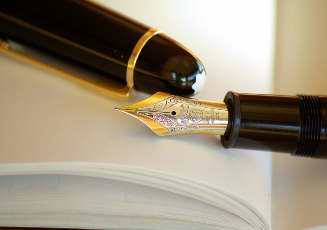 pen-631321_1280.jpg