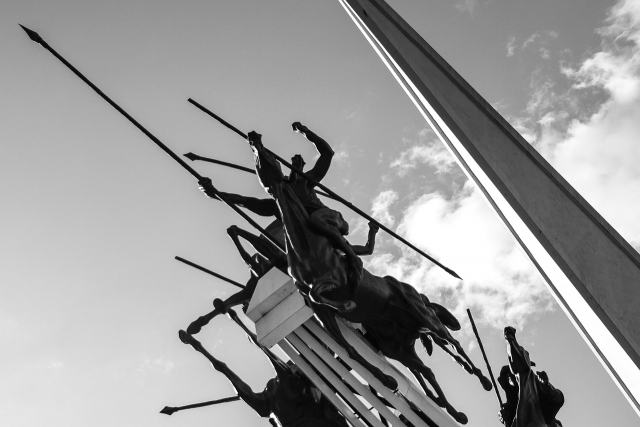 heroes-630326_1280.jpg