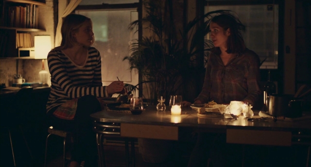 Mistress.America.2015.720p.BRRip.x264.AAC-ETRG.mp4_001643433.jpg