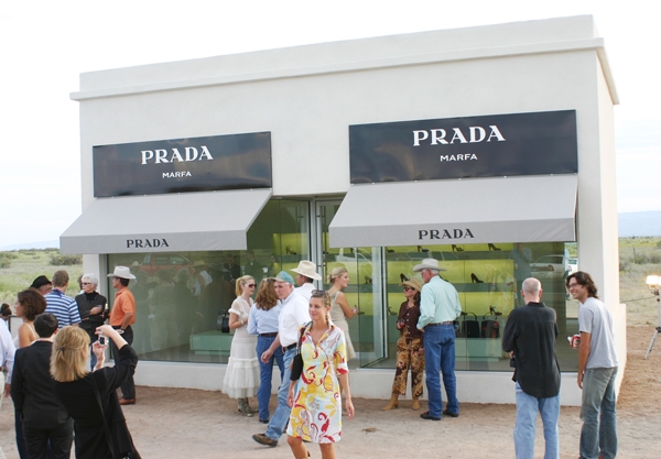 Prada-Marfa-Valentine-1-web1.jpg
